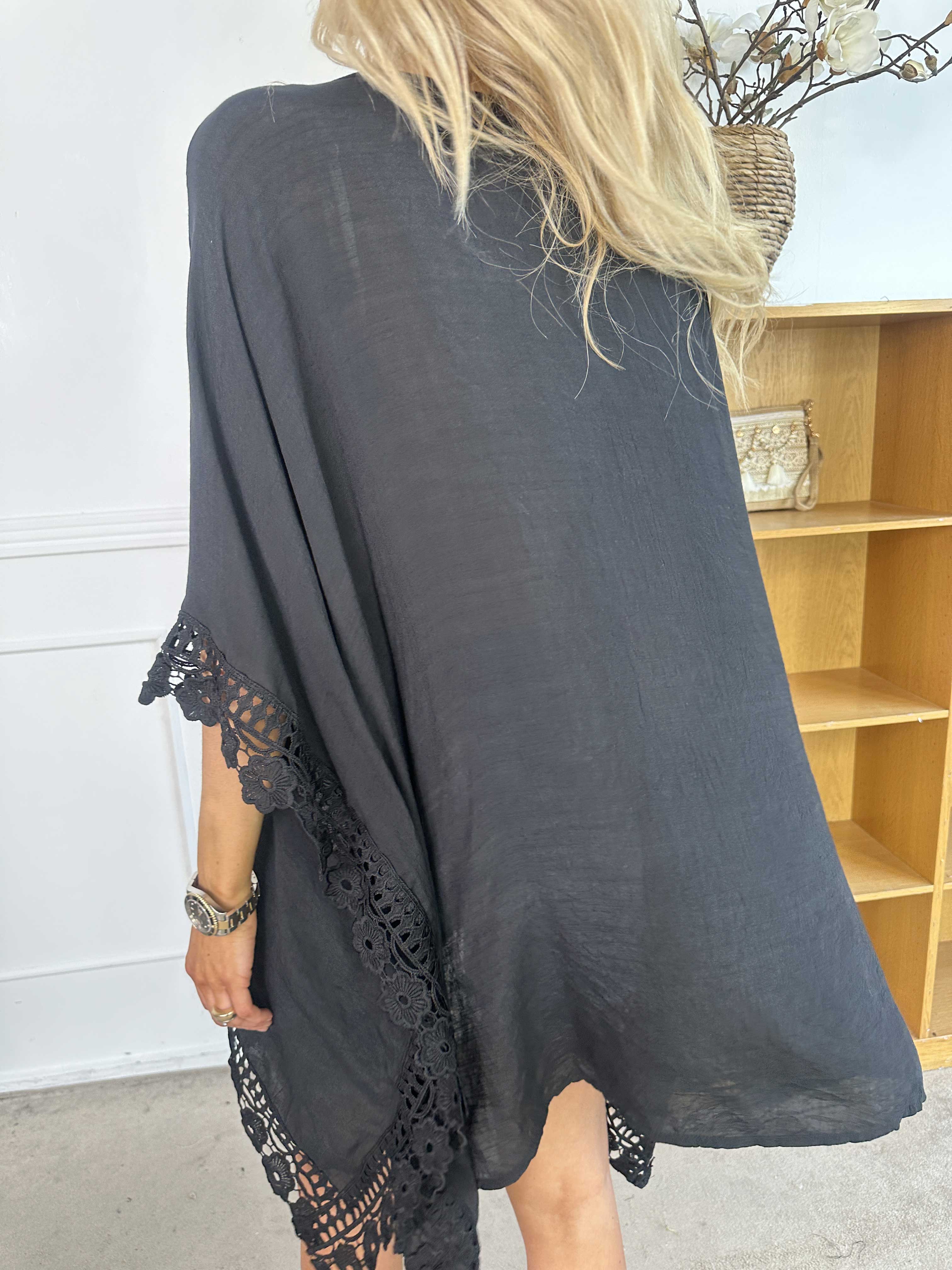 Elena - Mjuk tunika i bomull med fina broderier